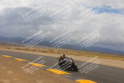 media/Sep-10-2022-SoCal Trackdays (Sat) [[a5bf35bb4a]]/Turn 9 Inside (1215pm)/